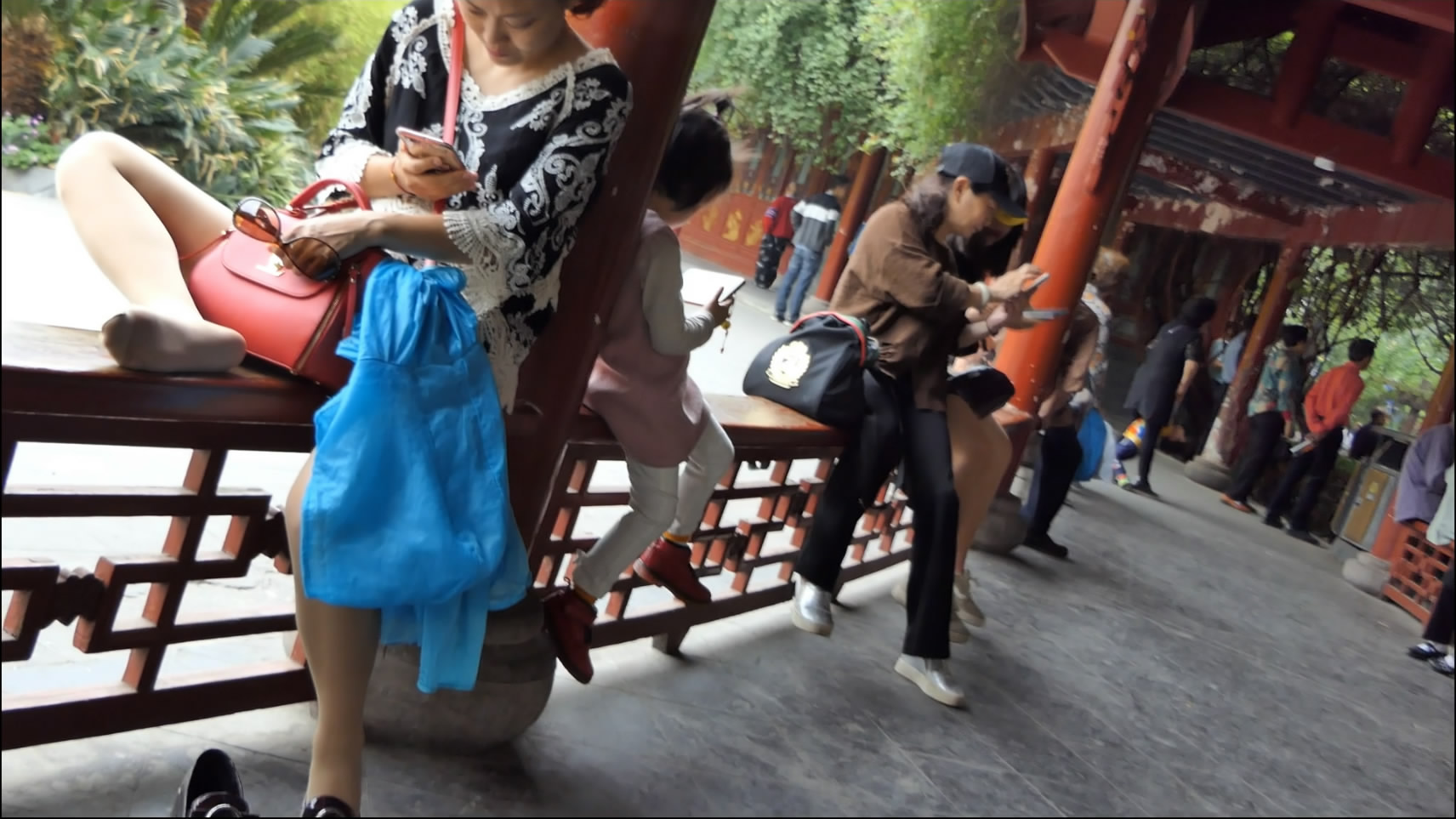 streetsnapnylon[00 00 53][20181208 233829 5]